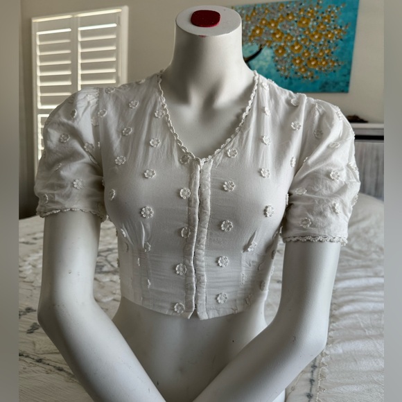 FARM Rio Tops - Farm Rio White Floral Embroidered Women's Top